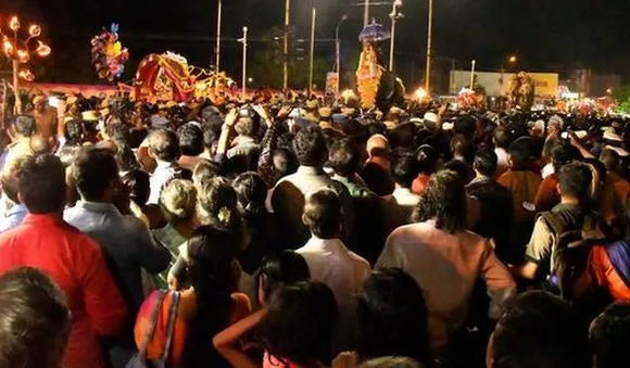 നവരാത്രി വിഗ്രഹങ്ങള്‍ ഇറക്കി പൂജ നടത്തുന്ന കല്ലുവിളാകം വീട്