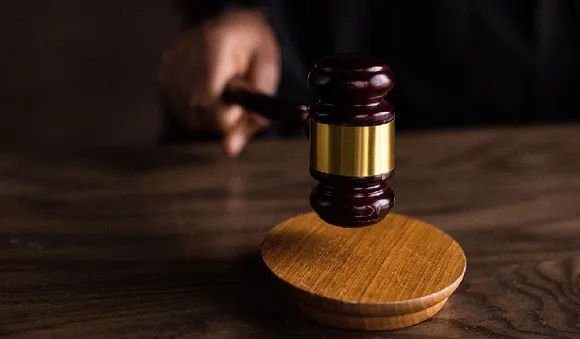 സര്‍ക്കാര്‍ ഭൂമി പതിച്ചുനല്‍കി; മുന്‍ തഹസീല്‍ദാറിന് നാല് വര്‍ഷം കഠിന തടവ്