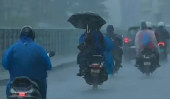 രാവിലെ ജാഗ്രത നാല് ജില്ലകളില്‍, ഉച്ചയ്ക്ക് ശേഷം 10 ജില്ലകളില്‍! സംസ്ഥാനത്ത് മഴ ശക്തമാകും