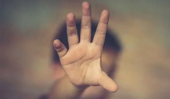 തമിഴ് സംസാരിച്ചതിന് വിദ്യാര്‍ഥിയുടെ ചെവി വലിച്ചുകീറി