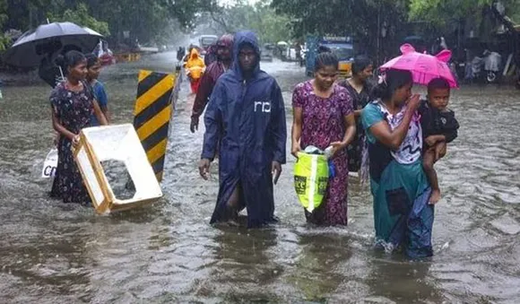 തമിഴ്‌നാട്ടിൽ വീണ്ടും തകർത്ത് പെയ്ത് മഴ; ചെന്നൈ ഉൾപ്പെടെ പ്രളയ ഭീതിയിൽ
