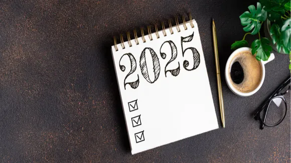 tips to stick with the new year resolution easily 2025