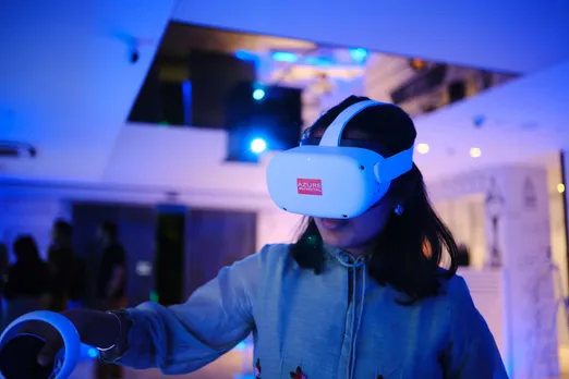 Shop futuristically with VR technology; India's first ever phygital store is in Ahmedabad!