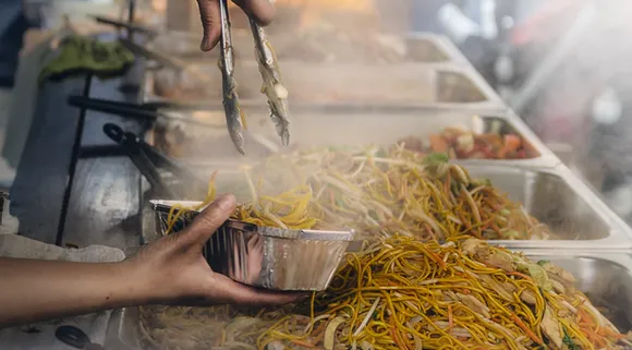 Take a break and eat your heart out at these Eateries outside Mithibai college