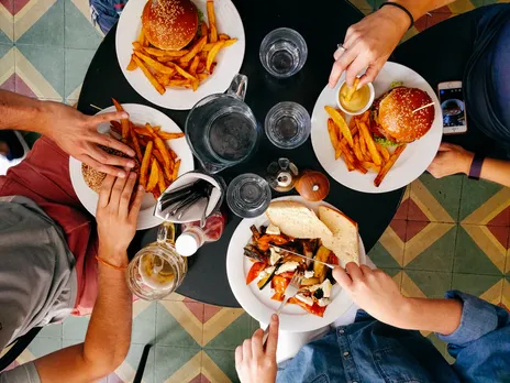 Study, Eat, Repeat! Enjoy with friends at these Eateries around Hinduja College