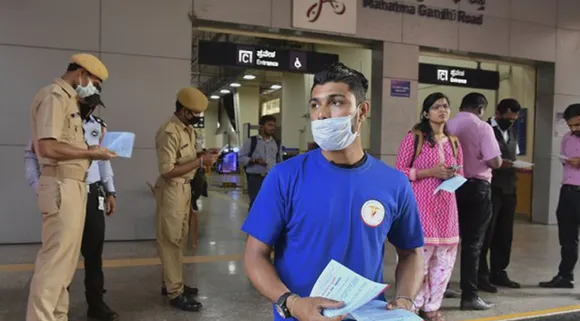 These Coronavirus Helpline Numbers For Senior Citizens Can Help Them Staying Alone In Your Area