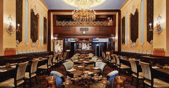 These vintage restaurants in Delhi will take you back in olden time!
