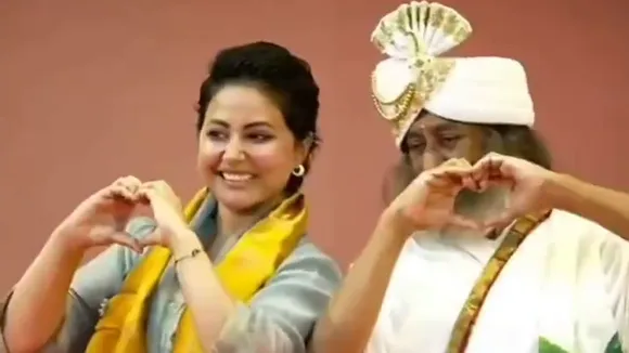 Hina Khan Sri Sri Ravi Shankar