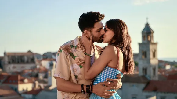 Tu Meri Main Tera Main Tera Tu Meri