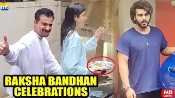 Sister Shanaya Kapoor arrives with Raksha Bandhan Thali at Brother Arjun Kapoor's house for Rakhi