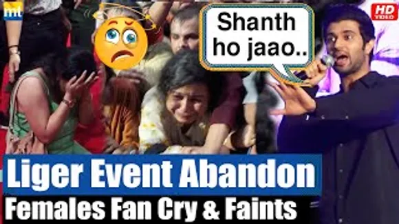 SHOCKING 😱 Female Fans Cry, Scream Faint seeing Vijay Deverakonda, he had to ABANDON the event