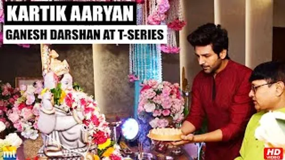 Kartik Aaryan celebrates joyous occasion of Ganpati, seeks darshan of Ganesha at T-Series Office