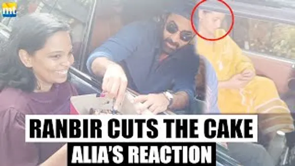 Ranbir Kapoor cuts birthday cake by sitting in the car, wife Alia Bhatt watches silently