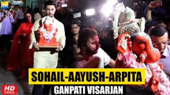 Sohail Khan, Aayush Sharma & Arpita Khan carry 1.5 days Bappa for Visarjan in Bandra