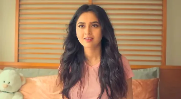 Three News Looks Of Tejasswi Prakash Aka Shruti Revealed From 'Mann Kasturi Re'