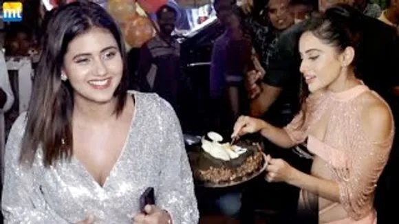 Kacha Badam Girl Anjali Arora arrives in BFF Uorfi Javed's pre-birthday celebrations
