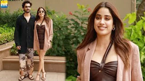 Janhvi Kapoor looks HOT in Leather Skirt, Sunny Kaushal in print pants At 'Mili' event