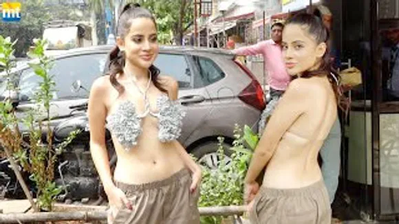 Urfi Javed is wearing a lung-shaped top made of wool has exposed a fashion disaster