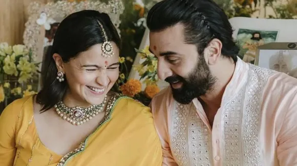 BREAKING : Ranbir Kapoor and Alia Bhatt Are Blessed With A Baby Girl!