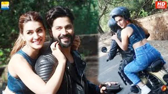 Bhediya Varun Dhawan takes Gorgeous Kriti Sanon on a bike ride - Watch their Cute Chemistry