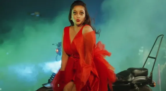 Manasi Naik Sizzles In The Item Number 'Madam Kadak Hay'