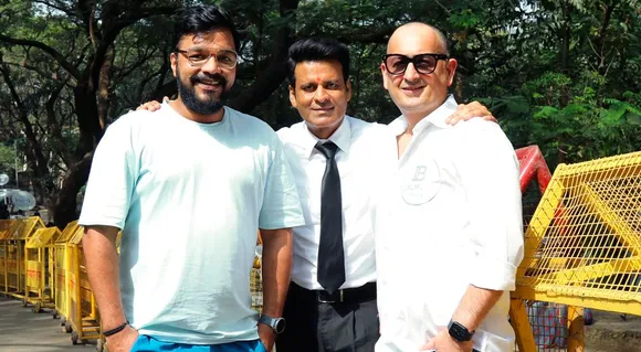 Manoj Bajpayee Shoots For An Untitled Courtroom Drama In Mumbai; On Set Pics —