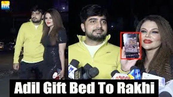 Rakhi Sawant's Awkward moment when BF Adil Shows BED as a gift instead of Golden iPhone