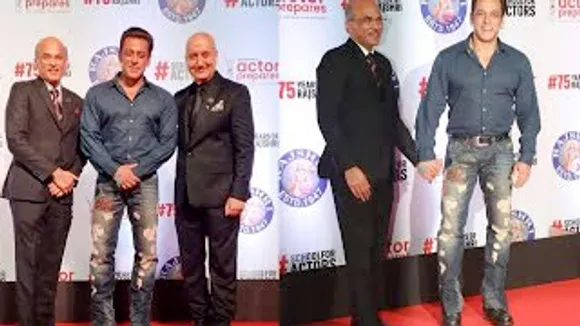 Hum Aapke Hai Kaun Trio Salman Khan, Anupam Kher, Sooraj Barjatya reunite at Uunchai Premiere