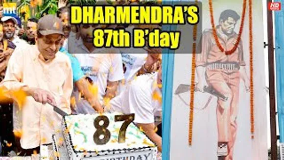 Dharmendra 87th Birthday GRAND Celebrations with 25FT Cutout & Huge Garland brought by Die Hard fans