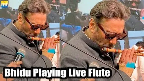 Jackie Shroff playing LIVE Flute on Hero's Iconic Tune at Yuva Mahotsav