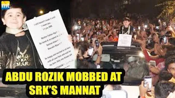 Abdu Rozik Gets MOBBED at Pathaan Shah Rukh Khan's House (Mannat)