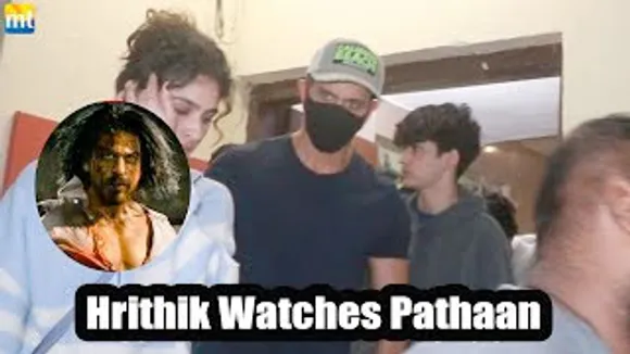 Spy Universe United! Kabir aka Hrithik Roshan watches Pathaan with family at Public Show