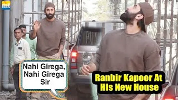 Ranbir Kapoor sees UP if something's Falling @ the construction site of his new house With Mom Neetu Kapoor