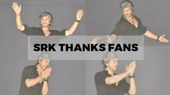 Shah Rukh Khan Thanks Fans with his Signature Pose, Gives Lots Of Kisses for making Pathaan Success