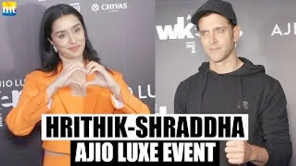 Shraddha Kapoor makes Heart ❤️ for Paps, Hrithik Roshan shows Thumb at Ajio Luxe Weekend