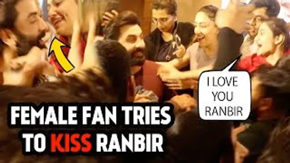 "I LOVE YOU Ranbir" 😘 Female Fan Tries To KISS Ranbir Kapoor