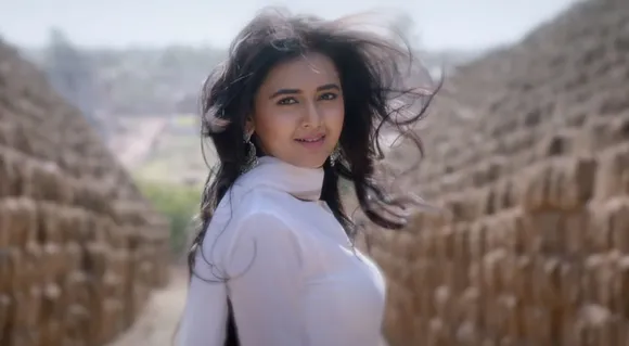 Tejasswi Prakash Looks Breathtaking In Her Second Marathi Movie School College Ani Life —