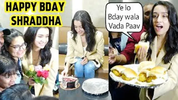 Shraddha Kapoor celebrates Birthday With VADA PAV Party, Accept Roses from Fans