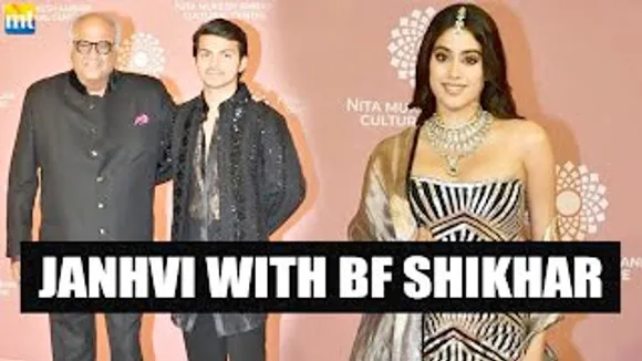 Janhvi Kapoor, her BF Shikhar & father Boney Kapoor come together at NMACC gala