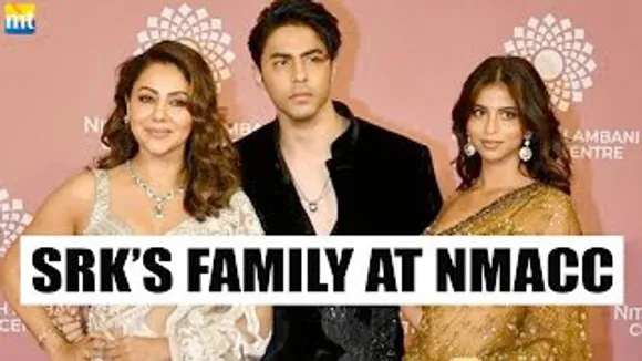 SRK's wife Gauri Khan looks drop dead gorgeous, Suhana Khan in shimmering saree & Aryan Khan at Day 2 of NMACC Launch