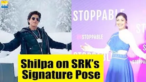 OMG Shilpa Shetty does Shah Rukh Khan's Signature Pose by spreading arms