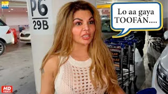 Mumbai Mein Toofan Aane wala Hai, LO AA GAYA! Rakhi Sawant returns from Dubai