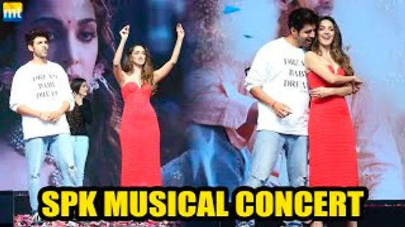 Kartik Aaryan with Red Hot Kiara Advani And Others At Satyaprem Ki Katha Musical Concert