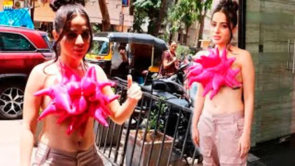 Urfi Javed STUNS in Rose Petal Top without any support in public place