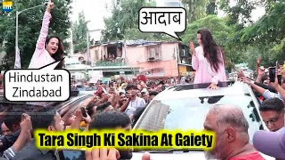 Ameesha Patel (Sakina) doing आदाब to Huge Crowd Gathered at Gaiety Galaxy During Gadar 2 Show