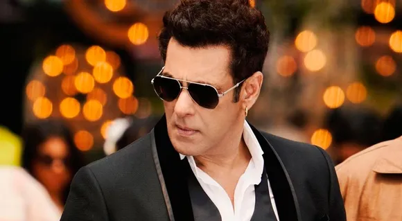 A Female Salman Khan Fan Arrives At Panvel Farmhouse To Marry Him; Gets Arrested Her For Creating Ruckus