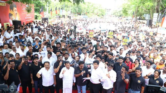 India Alliance partner DMK leaders & workers protested against #NEET paper leak