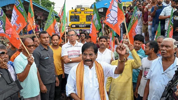 BJP MP Jagannath Sarkar along with party workers block railway tracks at Shantipur station during the party's 12-hour general strike in Bengal to protest the police action against participants of Tuesday's Nabanna Abhijan rally which was held against the Kolkata RG Kar incident, in Nadia, Wednesday, Aug. 28, 2024.