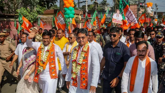 Tripura Chief Minister Manik Saha and BJP West Bengal President and candidate from Balurghat constituency Sukanta Majumdar during a rally before the nomination filing of the latter for the Lok Sabha election, at Balurghat, in South Dinajpur district, Wednesday, April 3, 2024