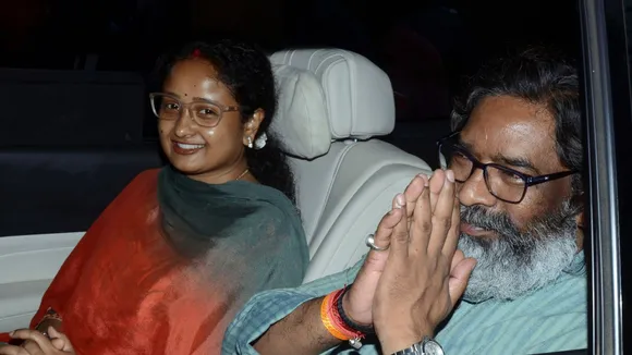 Jharkhand Chief Minister Hemant Soren with his wife and JMM leader Kalpana Soren (File image)